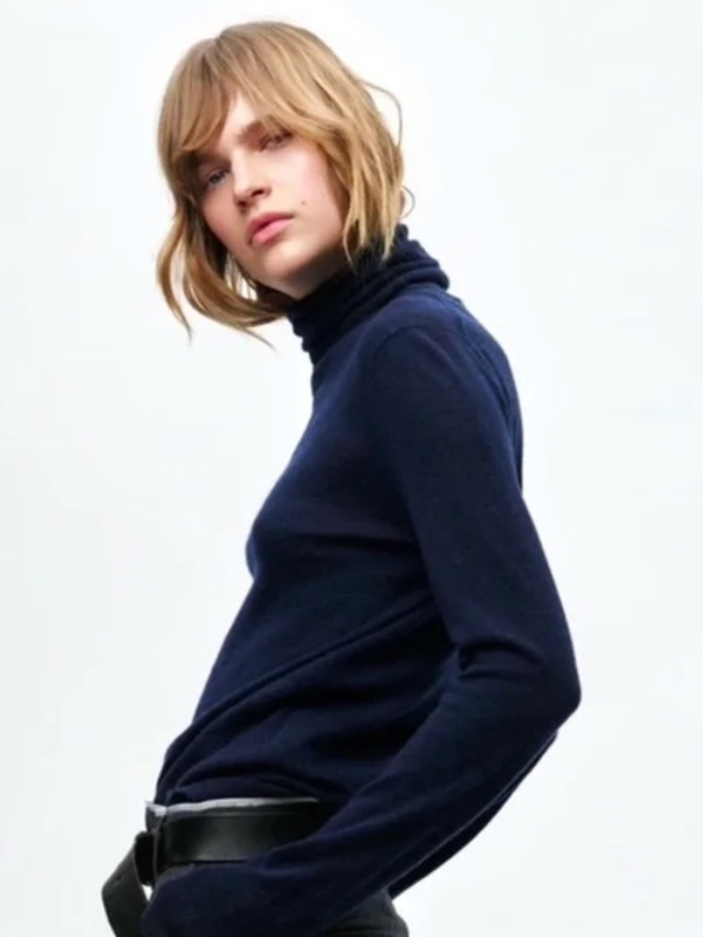 Zara Knit Sweater With Rips - Picture 2 of 16